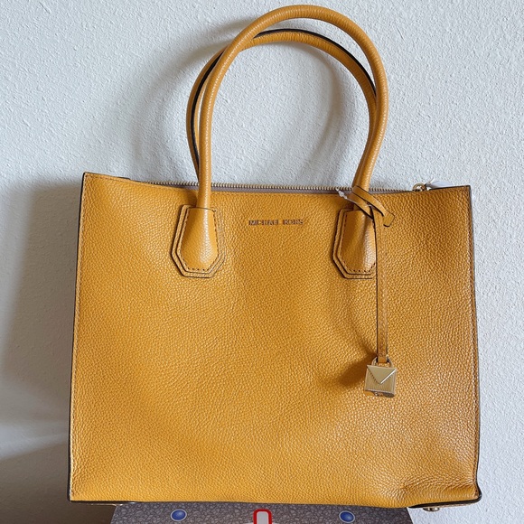 Michael Kors Mercer large convertible tote bag